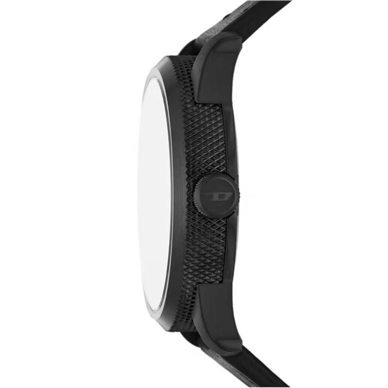 Reloj Diesel analogo, para Hombre, tablero redondo colores negro y rojo, estilo index + arabigo, pulso cuero color negro
