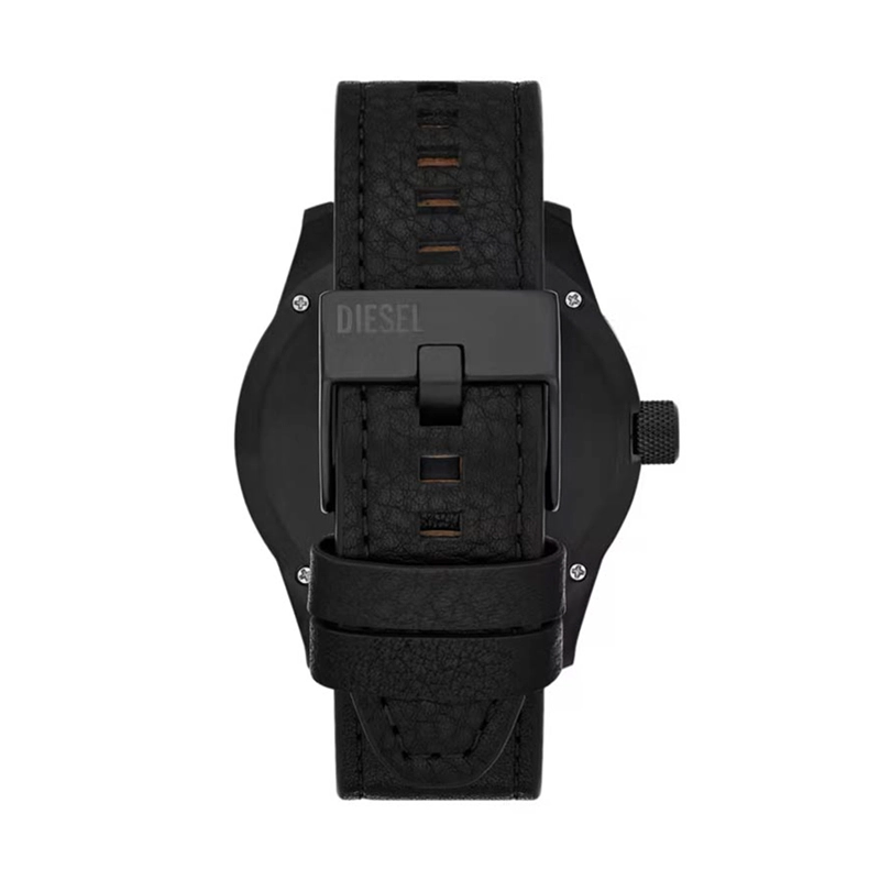 Reloj Diesel analogo, para Hombre, tablero redondo colores negro y rojo, estilo index + arabigo, pulso cuero color negro