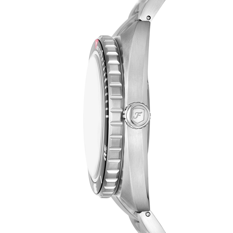 Reloj Fossil analogo, para Hombre, tablero redondo color blanco, estilo index + puntos, pulso acero color plateado, calendario
